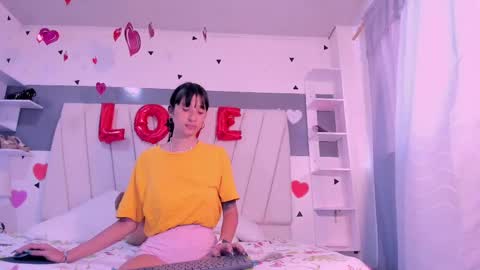 Snapshot of laurem_paulette chatting on 27, 2, 2025 Laurem online show from 27, 2, 2025