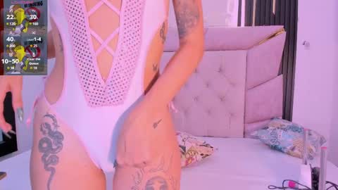 Snapshot of laurem_paulette chatting on 3, 3, 2025 Laurem online show from 3, 3, 2025