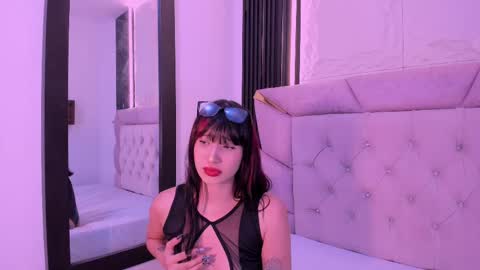 Snapshot of laurem_paulette chatting on 25, 9, 2025 Laurem online show from 25, 9, 2025
