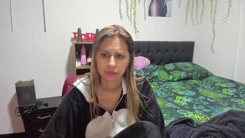 Lauren Independent model online show from 6, 2, 2026