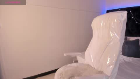 Snapshot of lauren_fit chatting on 28, 2, 2025 Lauren online show from 28, 2, 2025