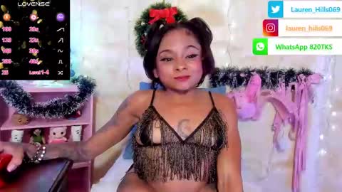 Snapshot of lauren_hills7069 chatting on 14, 12, 2024 Lauren online show from 14, 12, 2024