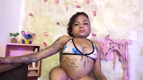 Snapshot of lauren_hills7069 chatting on 14, 1, 2025 Lauren online show from 14, 1, 2025