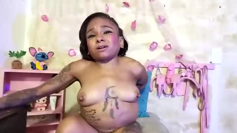 Snapshot of lauren_hills7069 chatting on 15, 1, 2025 Lauren online show from 15, 1, 2025