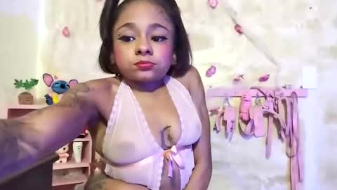 Snapshot of lauren_hills7069 chatting on 19, 1, 2025 Lauren online show from 19, 1, 2025