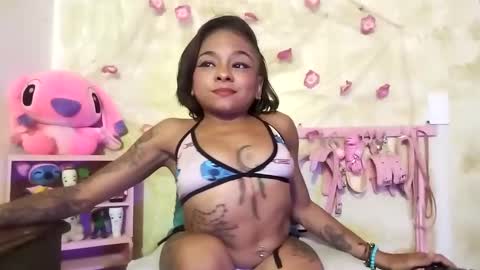 Snapshot of lauren_hills7069 chatting on 14, 2, 2025 Lauren online show from 14, 2, 2025