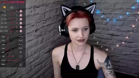 Snapshot of lauren_raquel chatting on 26, 5, 2026 Eva online show from 26, 5, 2026