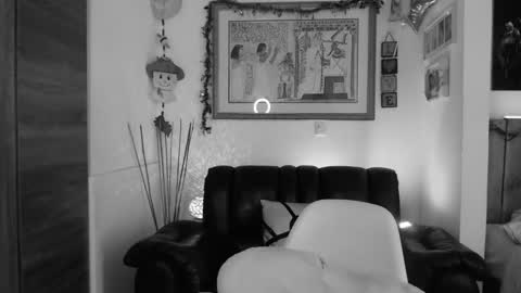 Lauren online show from 8, 12, 2024