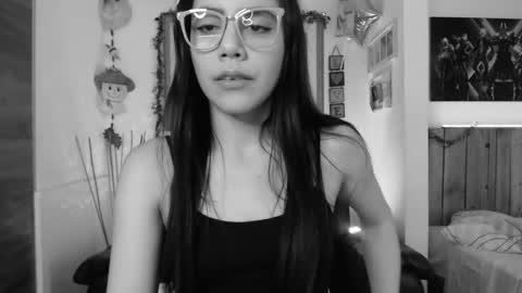 Lauren online show from 8, 12, 2024