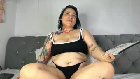Snapshot of laurenchubby chatting on 11, 5, 2026 LAUREN online show from 11, 5, 2026