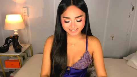 Snapshot of laurenfox16 chatting on 7, 6, 2026 chloe3 online show from 7, 6, 2026