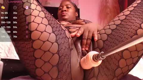 Lauren Gill online show from 28, 5, 2026