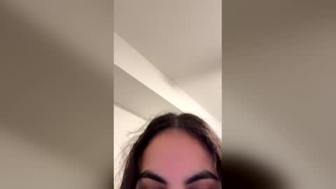 laurenivy online show from 1, 4, 2026