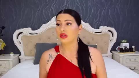 Snapshot of laurenjenssen chatting on 19, 6, 2026 Laura online show from 19, 6, 2026
