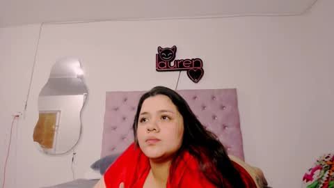 Snapshot of laurenlaine99 chatting on 3, 12, 2024 laurenlaine online show from 3, 12, 2024