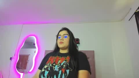 Snapshot of laurenlaine99 chatting on 24, 2, 2025 laurenlaine online show from 24, 2, 2025
