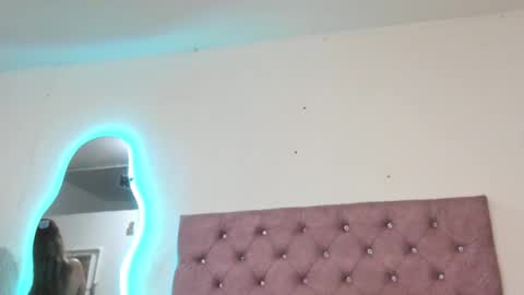 Snapshot of laurenlaine99 chatting on 14, 9, 2025 laurenlaine online show from 14, 9, 2025