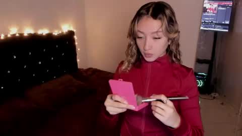 Snapshot of laurenn_111 chatting on 15, 6, 2026 laurenn_111 online show from 15, 6, 2026