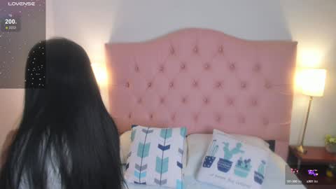laurenn_smitth online show from 28, 1, 2025