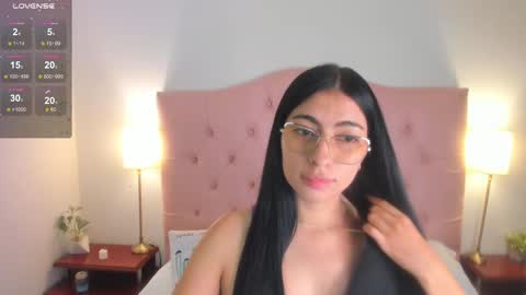 laurenn_smitth online show from 15, 2, 2025