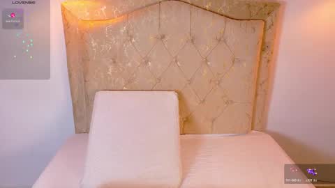 laurenn_smitth online show from 20, 4, 2026