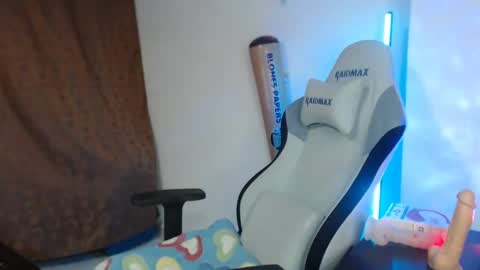 Lauren online show from 4, 2, 2025