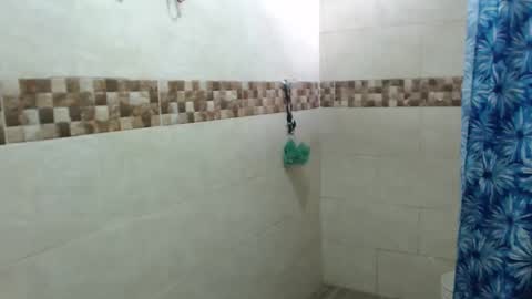 Lauren online show from 26, 2, 2025