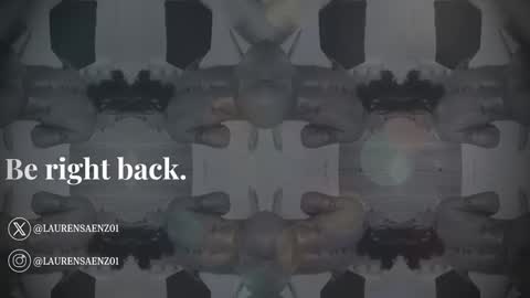 Lauren Saenz online show from 1, 2, 2025