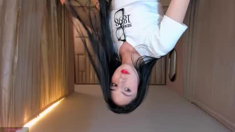 Lau  online show from 5, 10, 2025