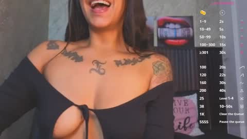 Snapshot of lauryn__brown chatting on 23, 6, 2026 Lauryn online show from 23, 6, 2026