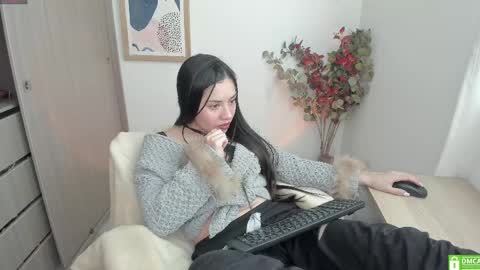 Snapshot of lauryn_chills chatting on 3, 10, 2025 Lauryn online show from 3, 10, 2025