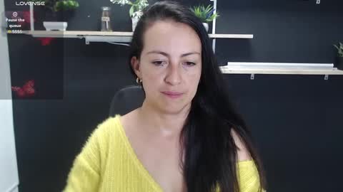 Snapshot of lauryn_jones chatting on 29, 5, 2026 Laury online show from 29, 5, 2026