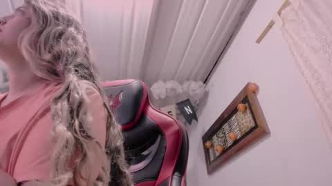 Lauu G online show from 24, 10, 2025