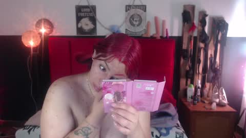 Snapshot of lava_vulcain chatting on 4, 1, 2025 Lava Vulcain online show from 4, 1, 2025