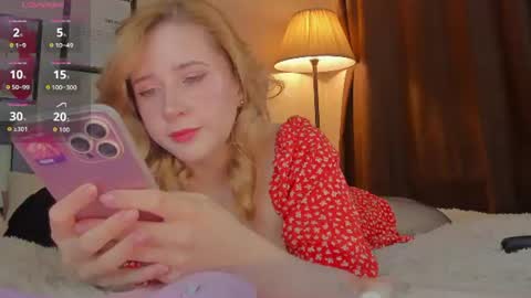 Snapshot of lavender_tender chatting on 19, 6, 2026 Lav online show from 19, 6, 2026