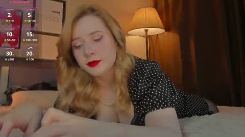 Snapshot of lavender_tender chatting on 19, 6, 2026 Lav online show from 19, 6, 2026