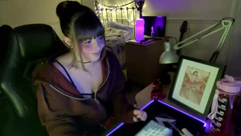 Lavenderrzz online show from 19, 11, 2025