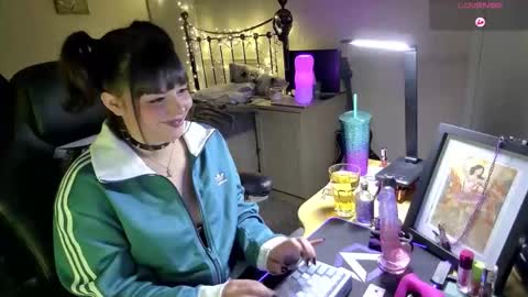 Lavenderrzz online show from 3, 2, 2026