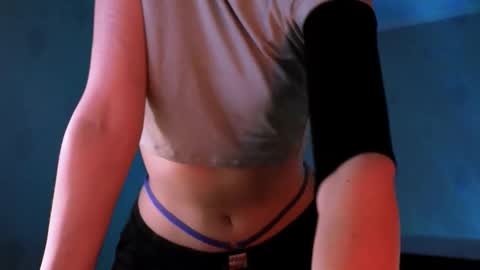 Snapshot of lavinda_lin chatting on 30, 10, 2025 Lavinda online show from 30, 10, 2025