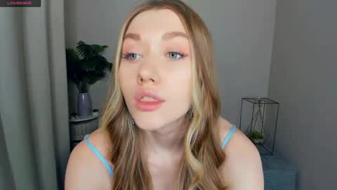 Snapshot of laviniahoutz chatting on 6, 6, 2026 Jane online show from 6, 6, 2026