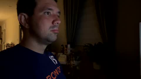 Snapshot of law_cambio chatting on 1, 1, 2025 law_cambio online show from 1, 1, 2025