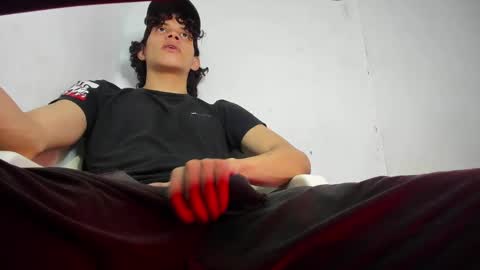 Snapshot of lax777_ chatting on 19, 10, 2025 ZAmbrano online show from 19, 10, 2025