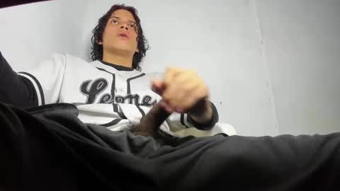 Snapshot of lax777_ chatting on 28, 10, 2025 ZAmbrano online show from 28, 10, 2025