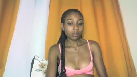 layannek online show from 2, 11, 2025