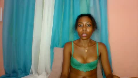 Snapshot of layannek chatting on 27, 6, 2026 layannek online show from 27, 6, 2026