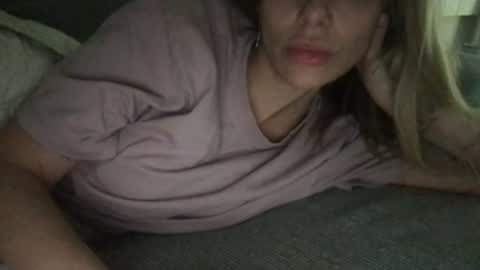 Snapshot of layla1092017 chatting on 14, 7, 2026 layla1092017 online show from 14, 7, 2026