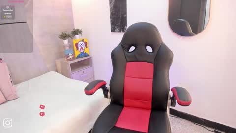 layla_clarke online show from 19, 1, 2026