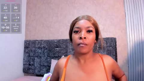 L A Y L A online show from 18, 11, 2025