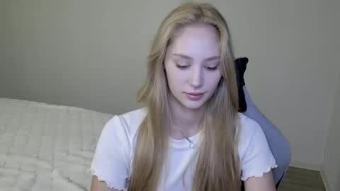 Snapshot of laylapretty001 chatting on 5, 12, 2025 LaylaPretty001 online show from 5, 12, 2025