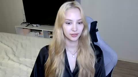 LaylaPretty001 online show from 22, 6, 2026
